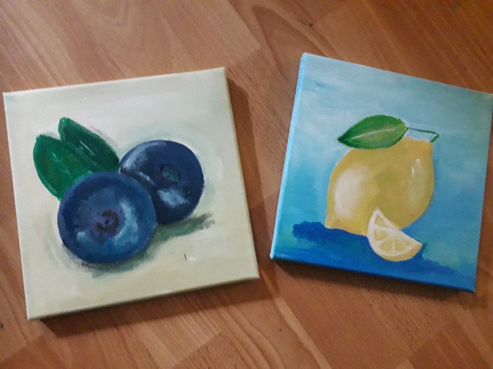 Eigen foto: Een citroen schilderen zonder gele verf en een blauwe bes zonder blauw.